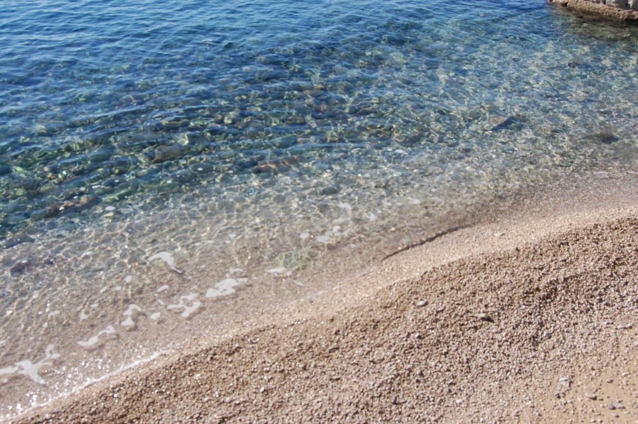 Studio Apartment For 2 Adults And 1 Child Makarska Exterior photo
